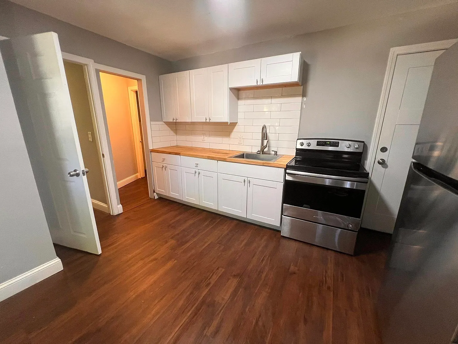 1 bed, 1.0 bath, 1000 sqft, $1,800 — Photo 1