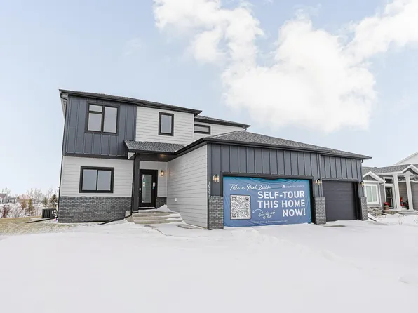 10202 Burgundy Dr, Horace, ND 58047