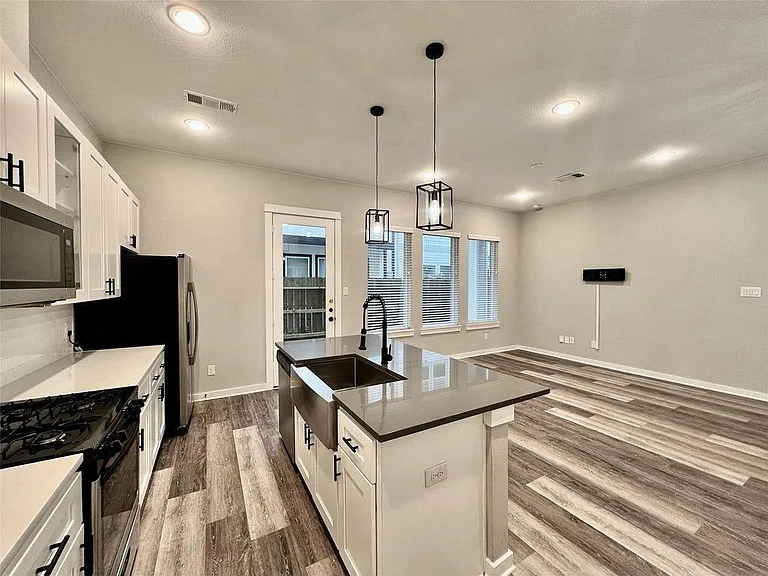 6712 Parker Oaks Ln — Photo 37