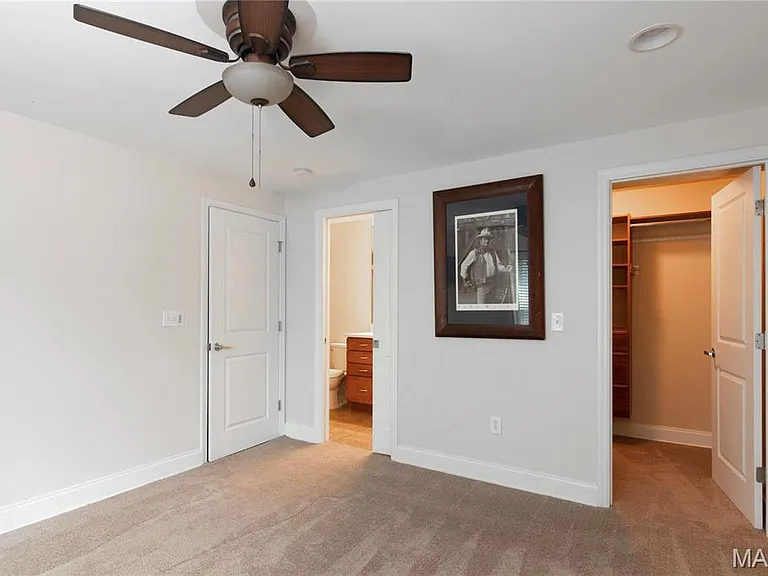 610 Forest Ct #2 — Photo 16