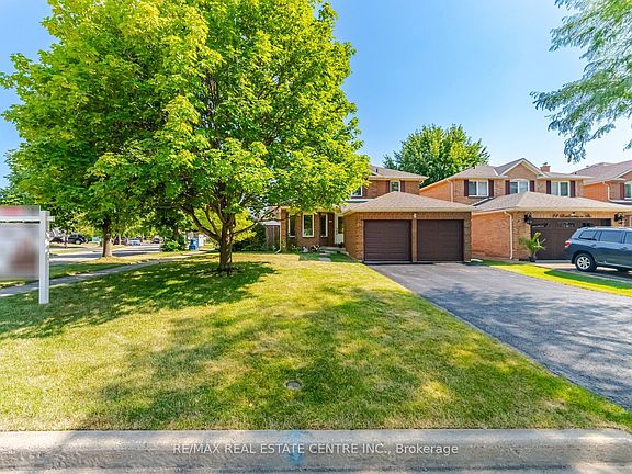 2nd image of 46 Butlermere Dr