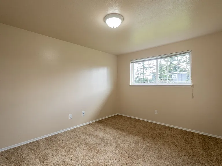 10922 Freiday St SW — Photo 5