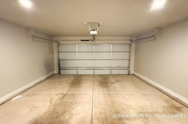 3219 Abbeville Ave — Photo 25