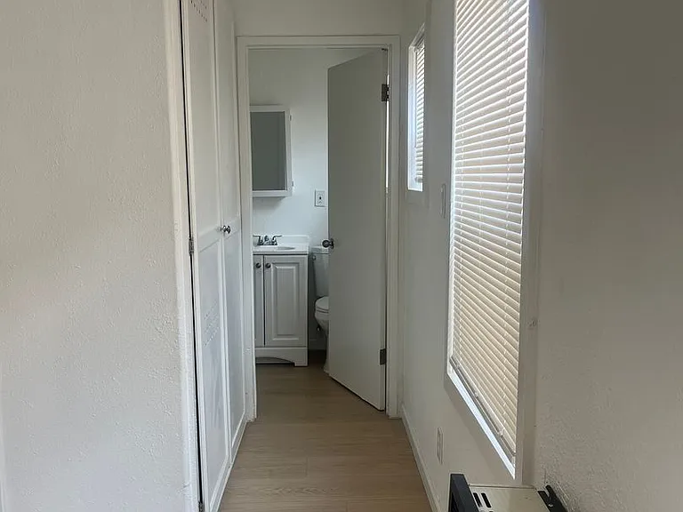 842 Alamitos Ave — Photo 23