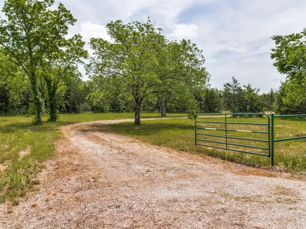 7483 County Road 1020, Wolfe City, TX 75496