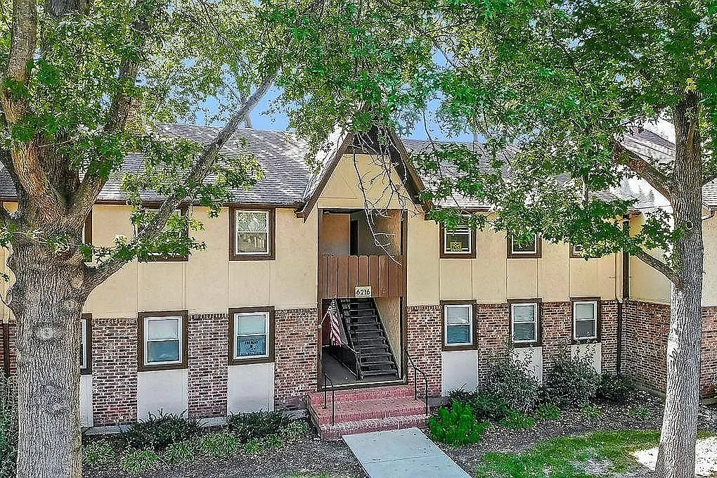 3 bed, 1263 sqft, $1,850 — Photo 1