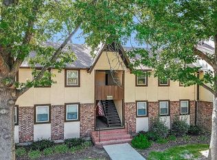 6216 Robinson St APT 3, Overland Park, KS 66202