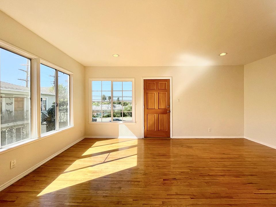 1st image of 536 N Van Ness Ave APT 4