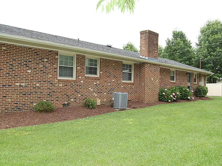 1418 Sherron Rd — Photo 10