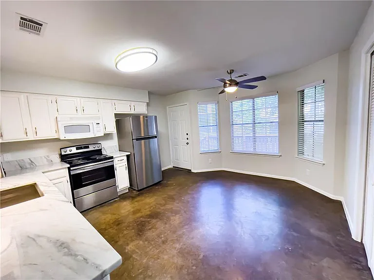2102 Kenneth Ave #A — Photo 6