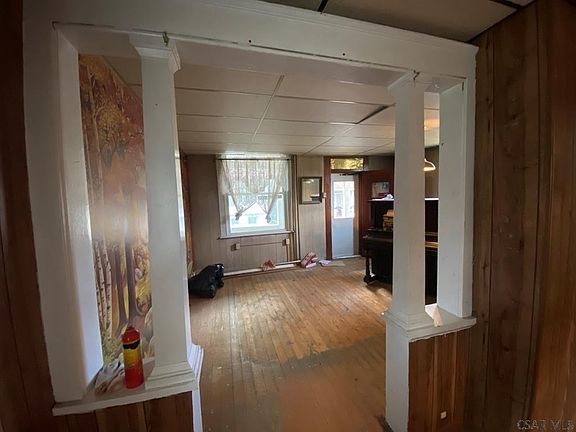 2nd image of 611 1/2 Sherman St