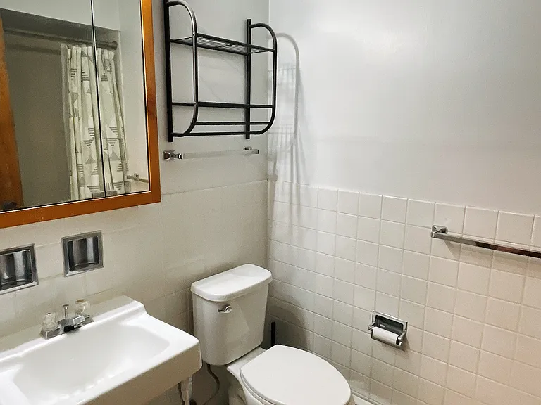 826 N Milwaukee Ave #D2 — Photo 11