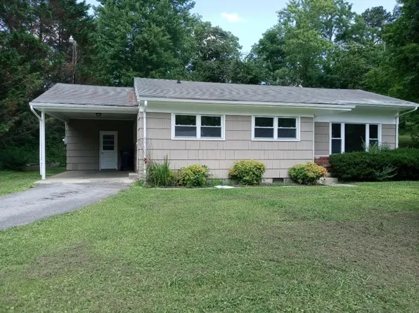 1005 Hollywood Dr, Middlesboro, KY 40965