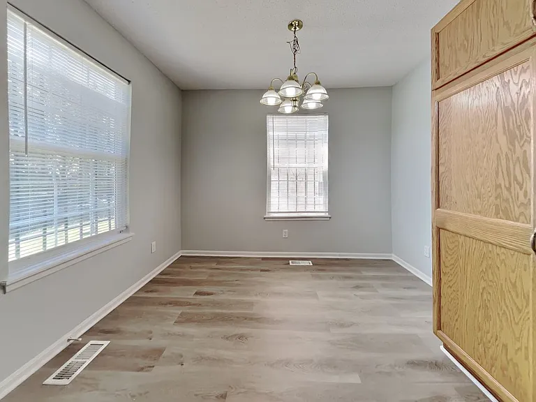 4219 Woodland Ave — Photo 8