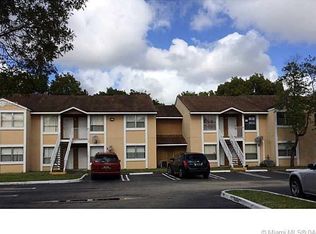 2220 SW 80th Ter, Hollywood, FL 33025