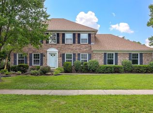 1718 Beloit Dr, Naperville, IL 60565