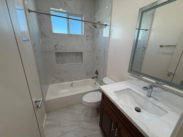 3765 Globe Ave — Photo 9