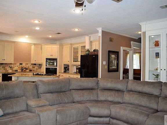 5th image of 3403 Wesley Aaron Dr