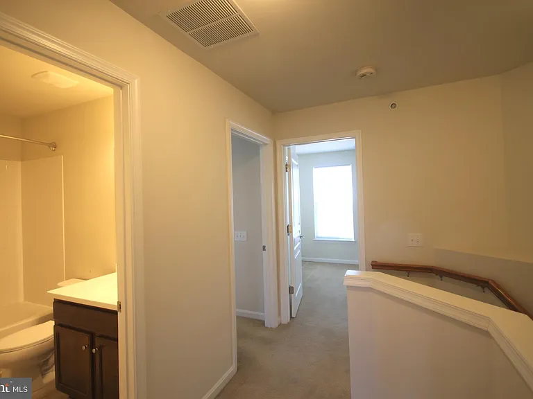 515 Ellison Dr — Photo 22