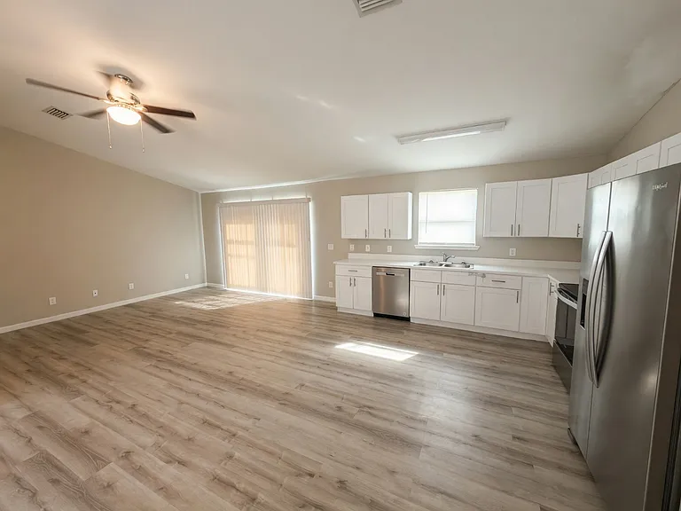 1252 County St E — Photo 27