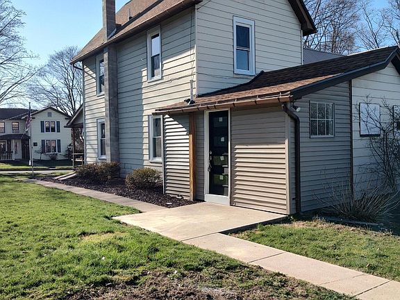 2nd image of 407 S Main St