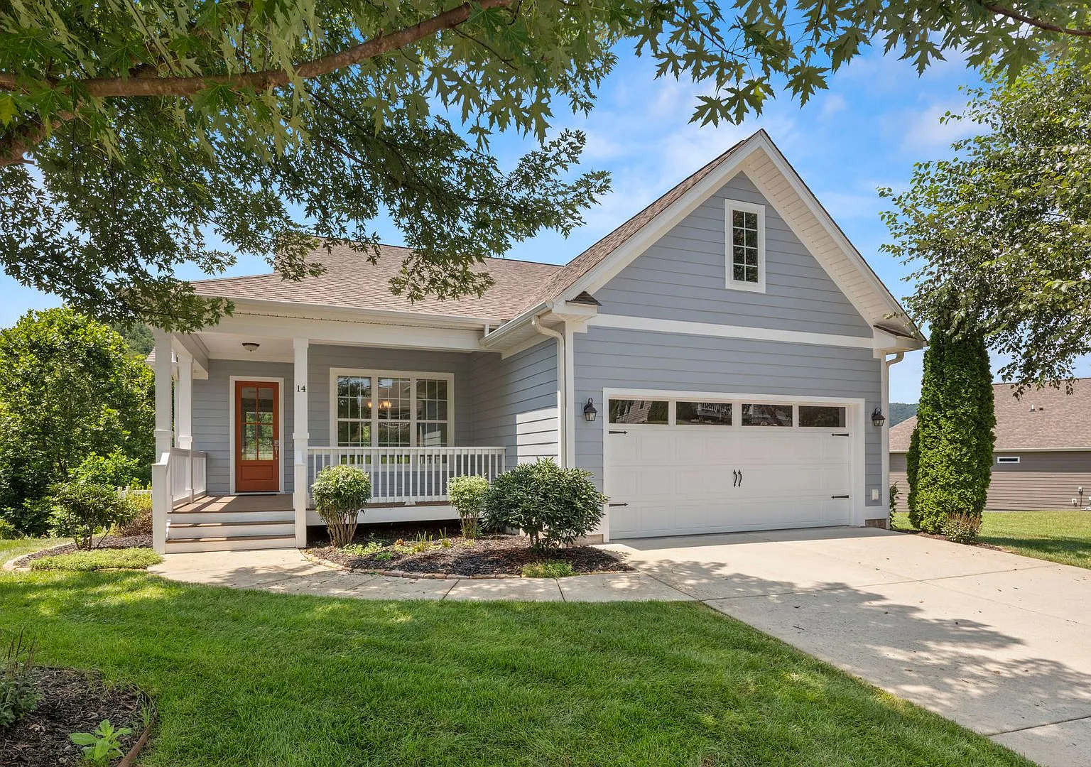Beautiful House - Gated Leicester Community — Photo 1