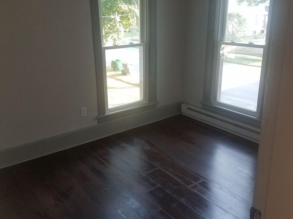 1st image of 324 S Main St
