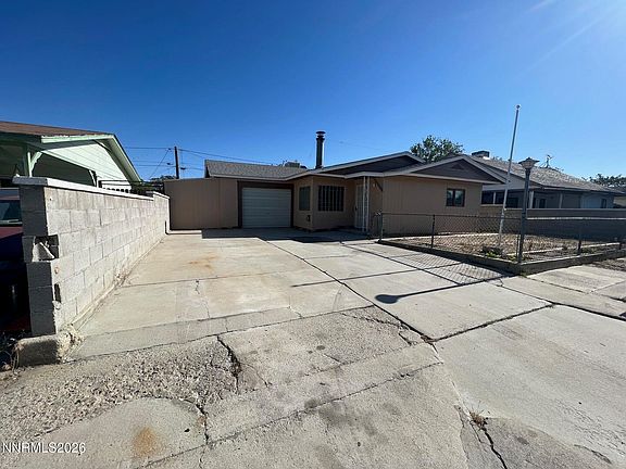 3rd image of 117 W 4th St