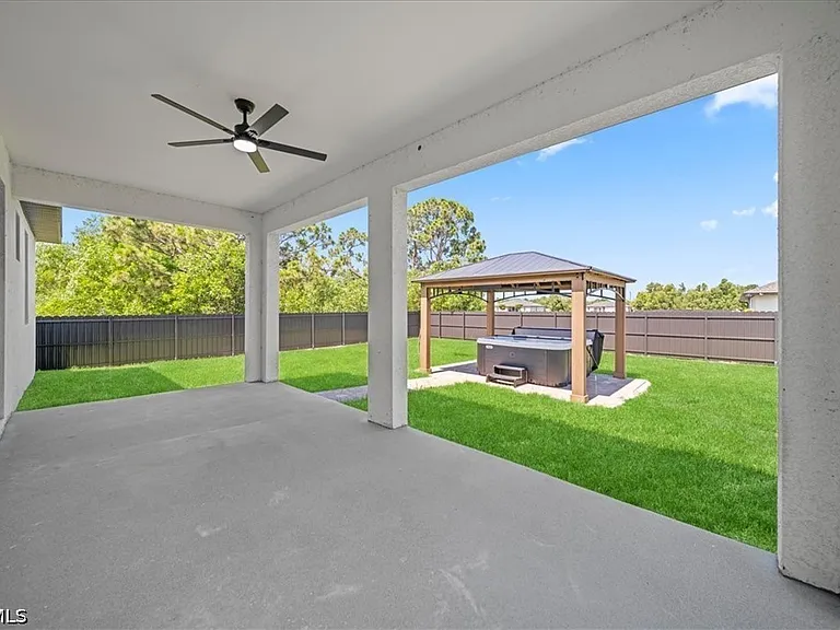 4536 NW 35th Pl — Photo 36