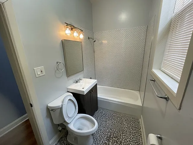6616 S Wood St #3 — Photo 12