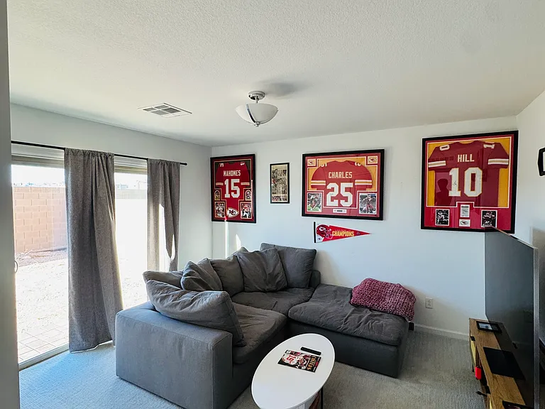 7761 Misty Oaks Ave — Photo 12
