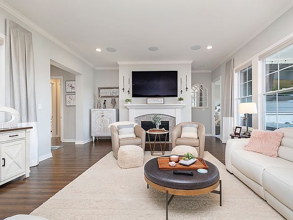 5th image of 14818 Anees Ln