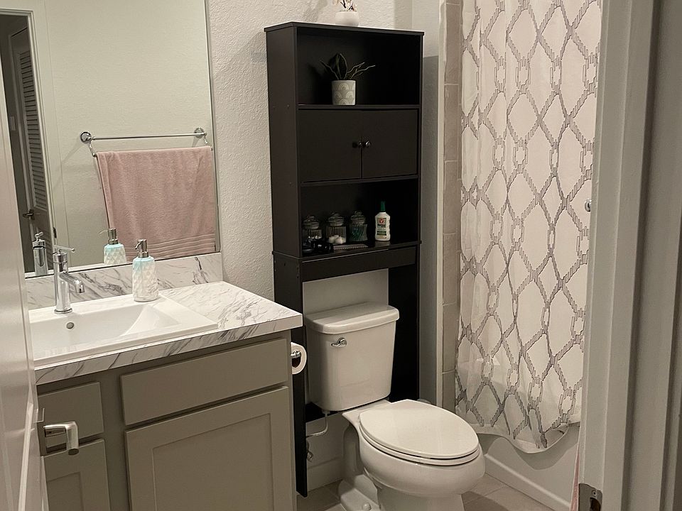 2nd image of 730 SW 12th St #1