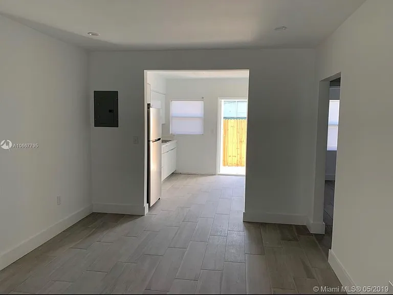 522 NW 104th St — Photo 3