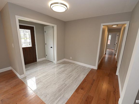 5th image of 1317 W Holly Hedges Dr