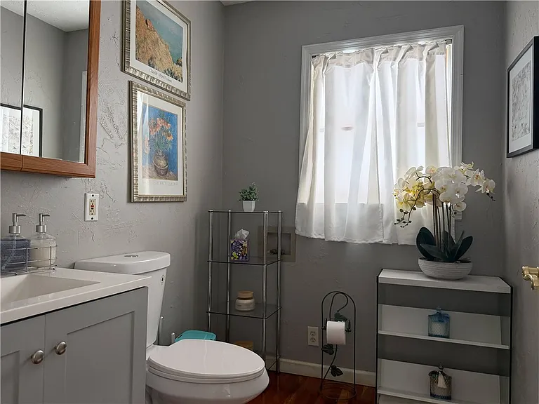 112 Central Dr — Photo 20