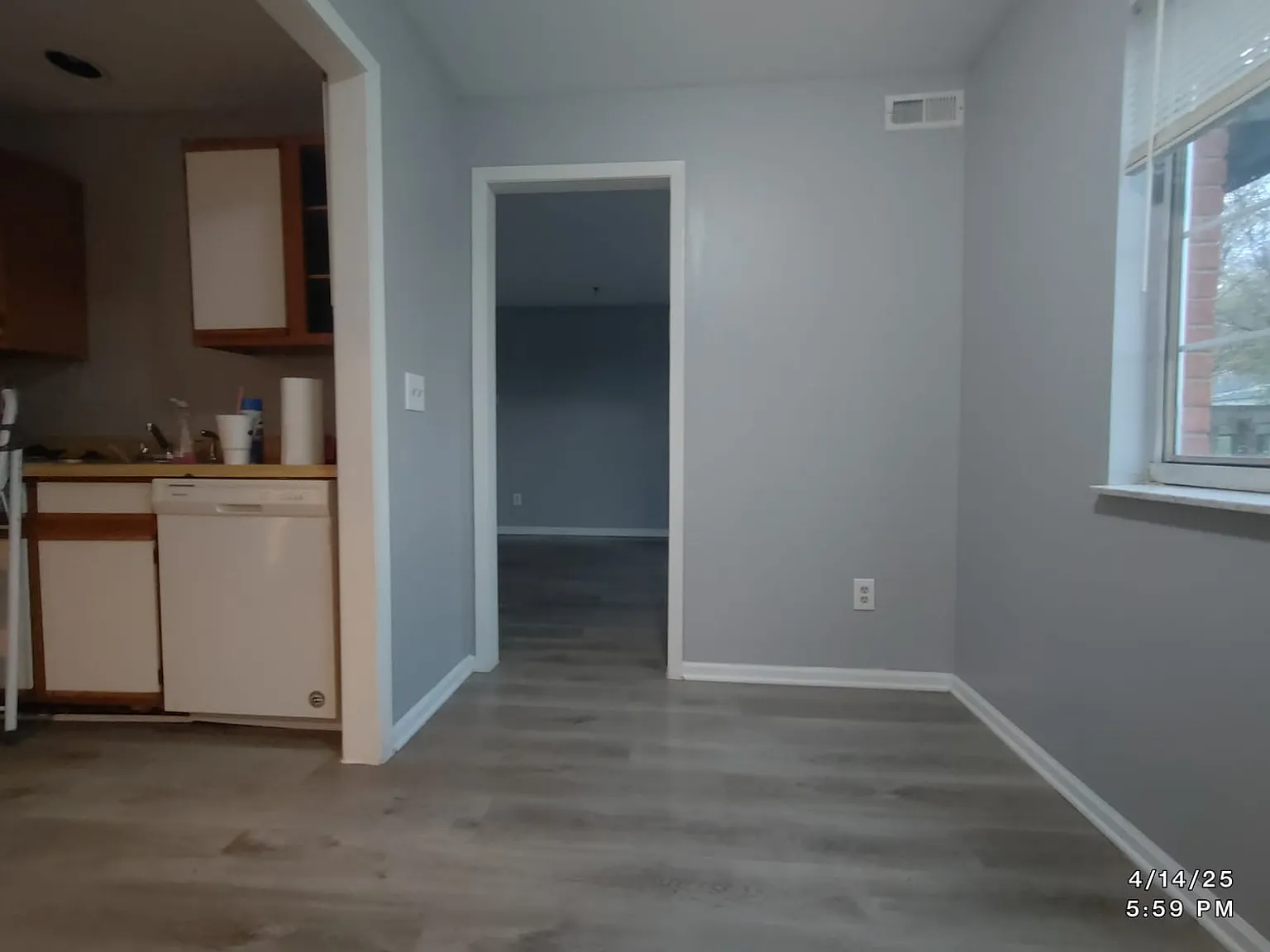 2 bed, 900 sqft, $1,050 — Photo 4