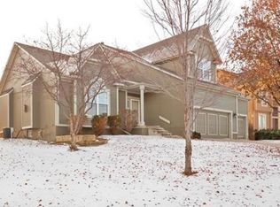 6211 Acuff St, Shawnee, KS 66216