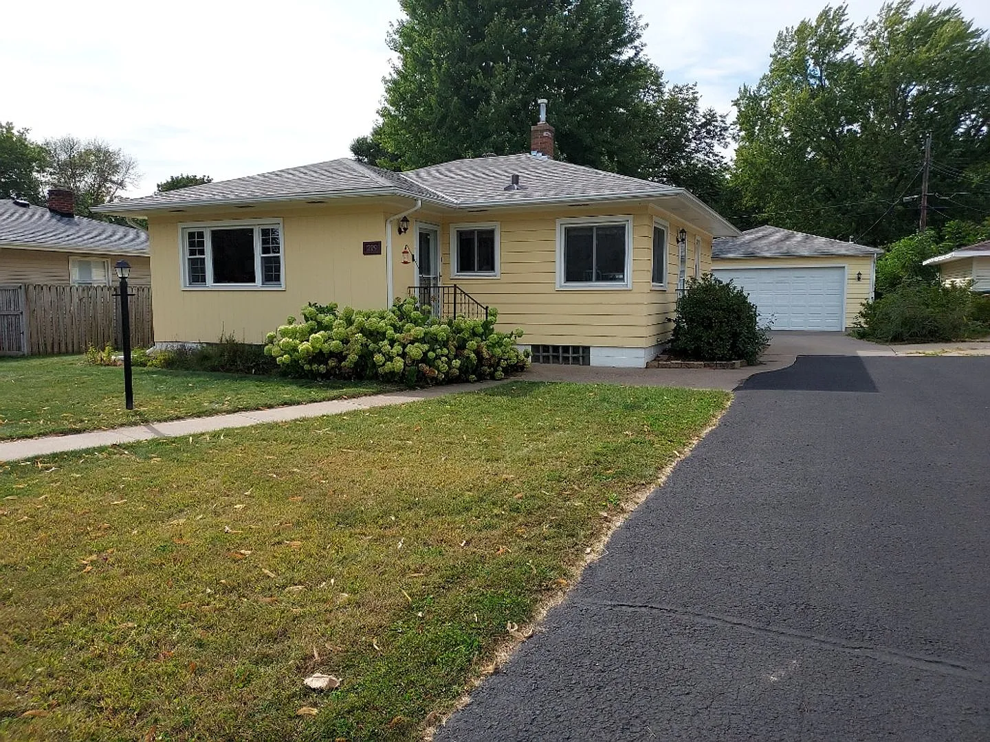 Nice 3 Bedroom 2 Bathroom house in Hudson — Photo 2