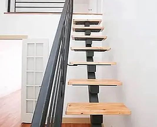 2nd image of 218 Boerum St APT 3R