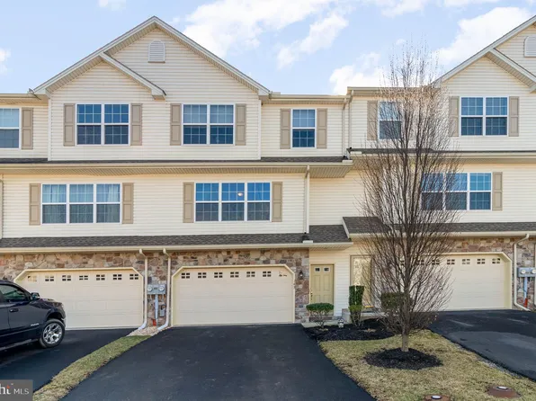 145 Mapleton Blvd, Harrisburg, PA 17112