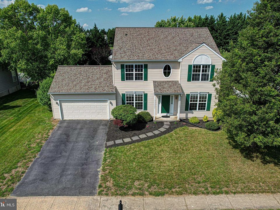 1st image of 9 Silver Lake Dr