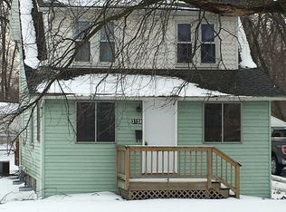 3128 Frembes Rd, Waterford, MI 48329