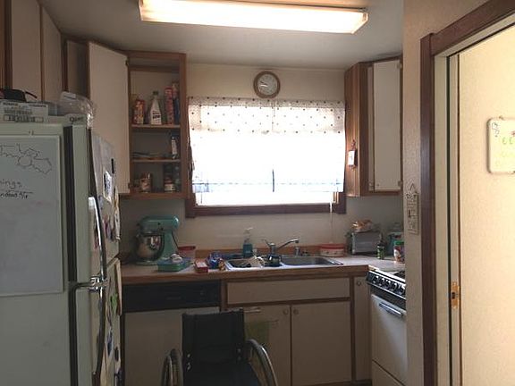 4th image of 1212 E Gibbon St APT 7