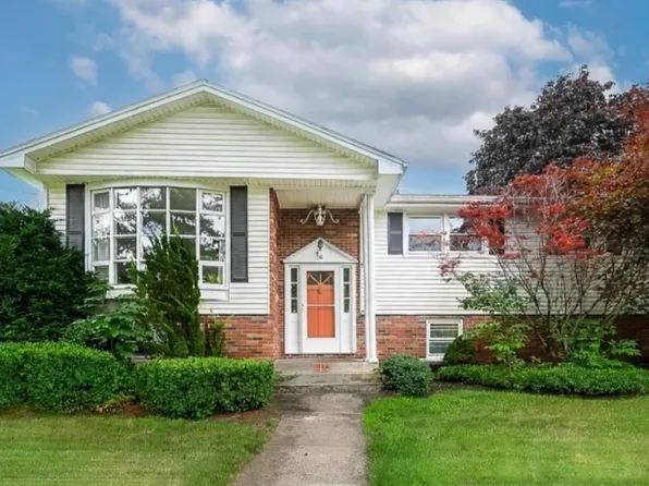 36 Roman Dr, Shrewsbury, MA 01545