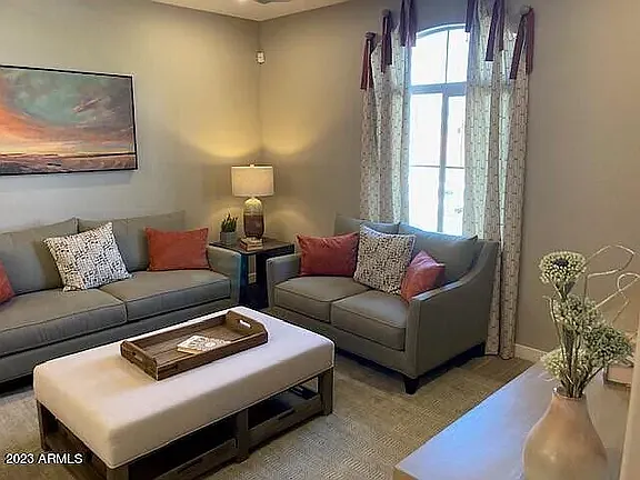 4 bed, 2067 sqft, $2,995 — Photo 2