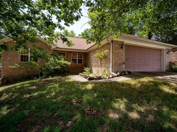 1665 Highpoint Dr, Conway, AR 72034