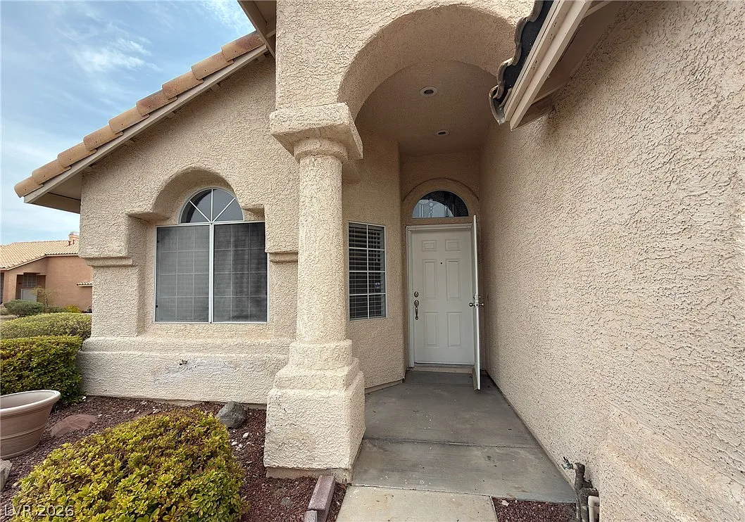 3 bed, 2.0 bath, 1539 sqft, $2,295 — Photo 3