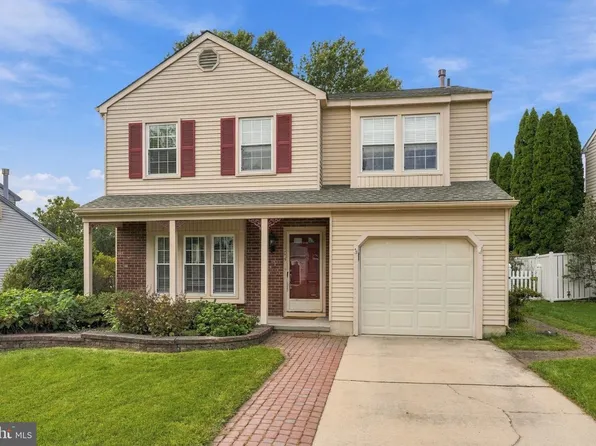 104 Crescent Hollow Dr, Sewell, NJ 08080