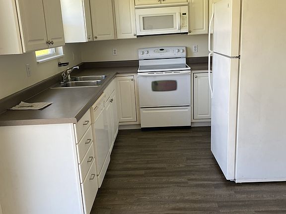 3rd image of 61 Ryan Ln APT 1